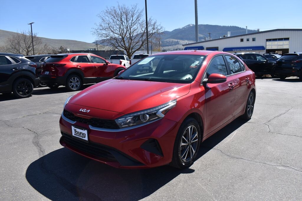 Used 2023 Kia Forte LXS Sedan