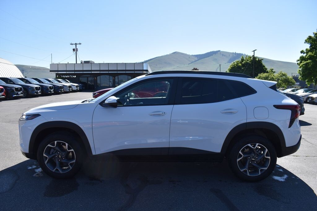 Used 2024 Chevrolet Trax LT SUV