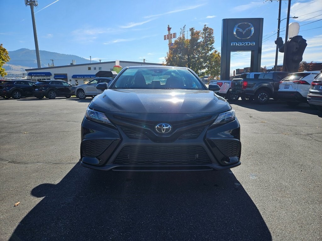 2024 Toyota Camry SE photo 2