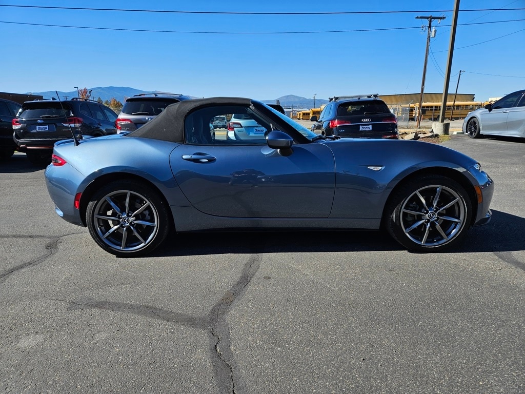 2017 Mazda MX-5 Miata Miata Grand Touring photo 9