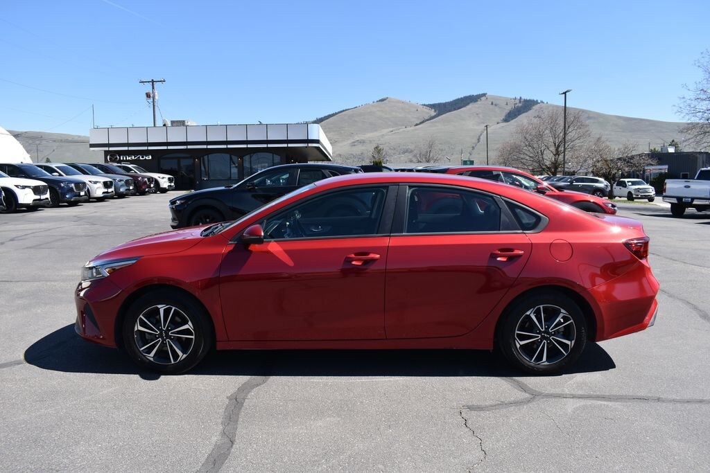 Used 2023 Kia Forte LXS Sedan