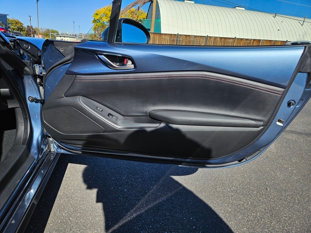2017 Mazda MX-5 Miata Miata Grand Touring photo 26