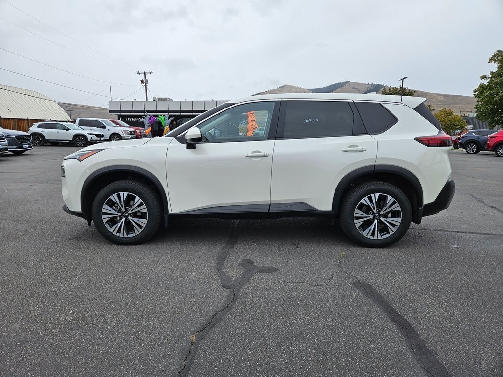 2023 Nissan Rogue SV photo 4