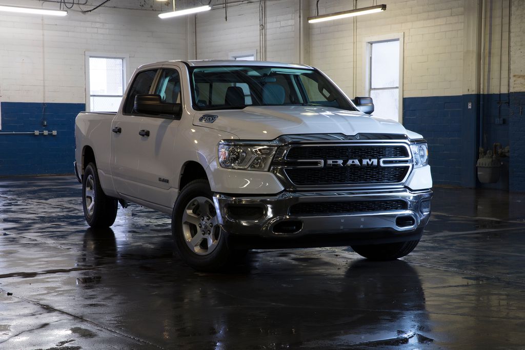2019 RAM 1500 Classic Tradesman 4x4 Crew Cab 5'7's photo