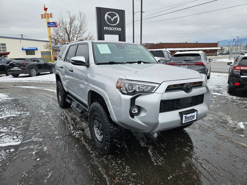 2023 Toyota 4Runner SR5 Premium's photo
