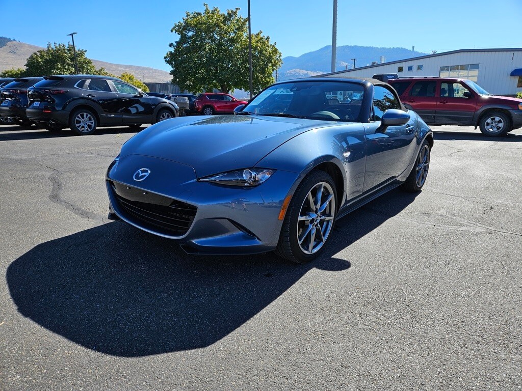 2017 Mazda MX-5 Miata Miata Grand Touring photo 3