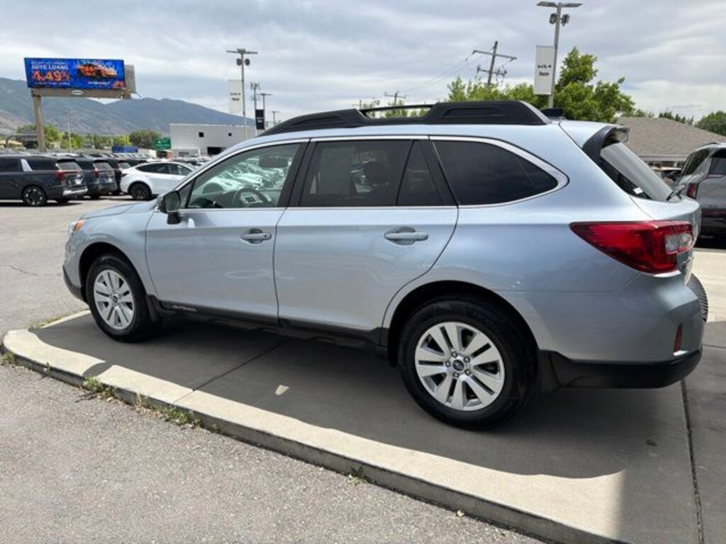 Used 2016 Subaru Outback 2.5i Premium SUV