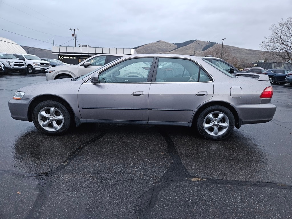 Used 2000 Honda Accord LX Sedan
