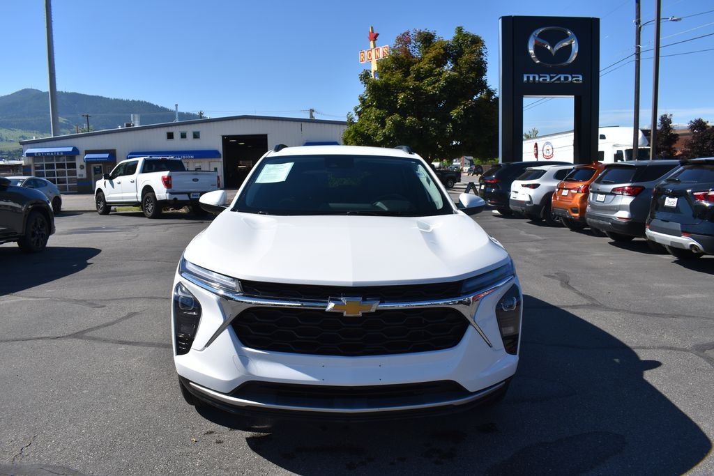 Used 2024 Chevrolet Trax LT SUV