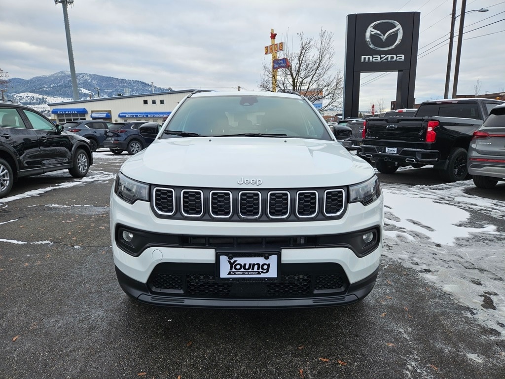 Used 2024 Jeep Compass Latitude SUV