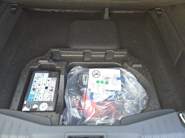 2026 Ford Mustang Mach-E Premium photo 4