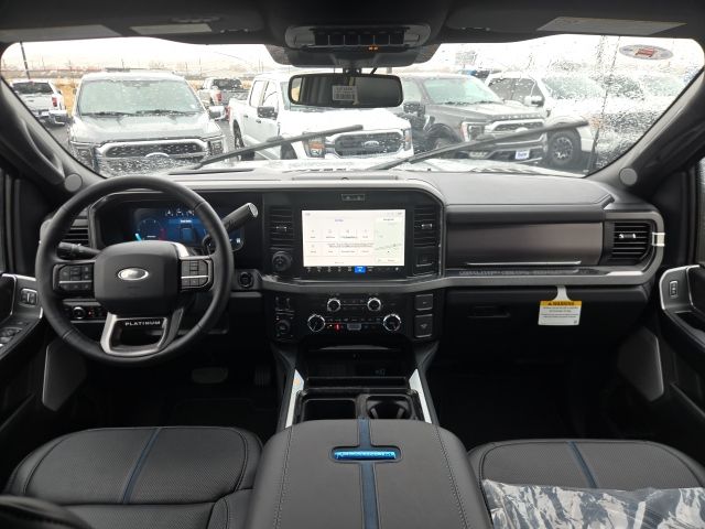 2026 Ford F-350 Super Duty Platinum - Photo 15
