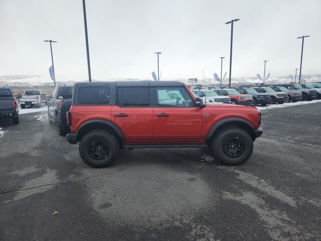 2024 Ford Bronco Wildtrak photo 2