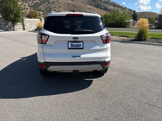 2018 Ford Escape Titanium photo 2