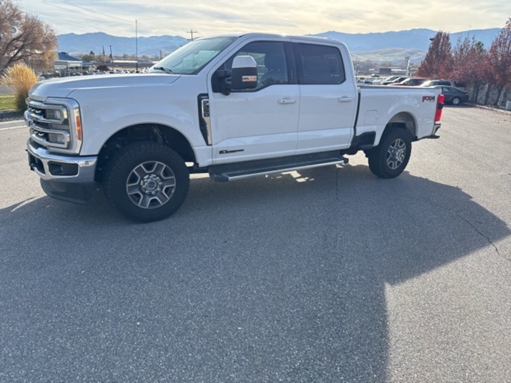 Used 2023 Ford F-350 Lariat Truck Crew Cab
