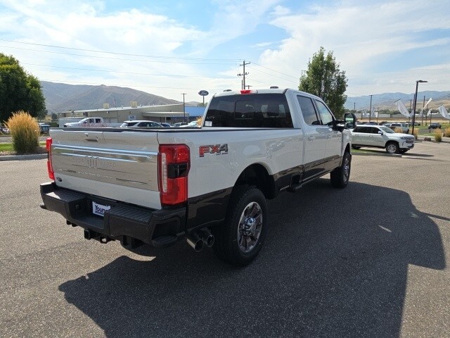 2025 Ford F-350 King Ranch photo 2