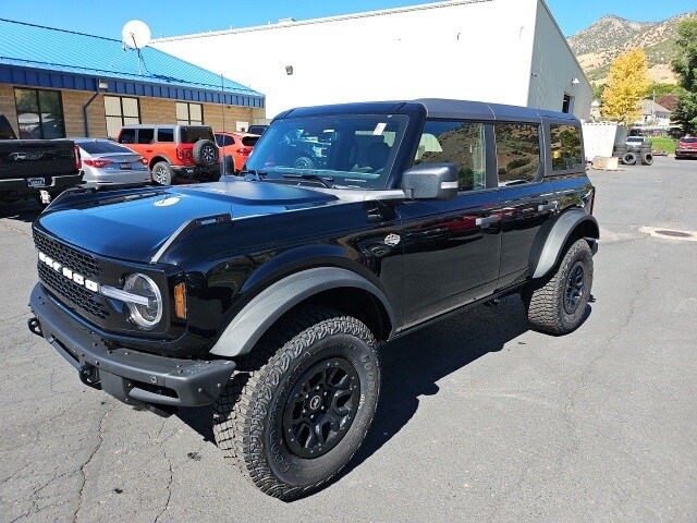 2024 Ford Bronco Wildtrak photo 2