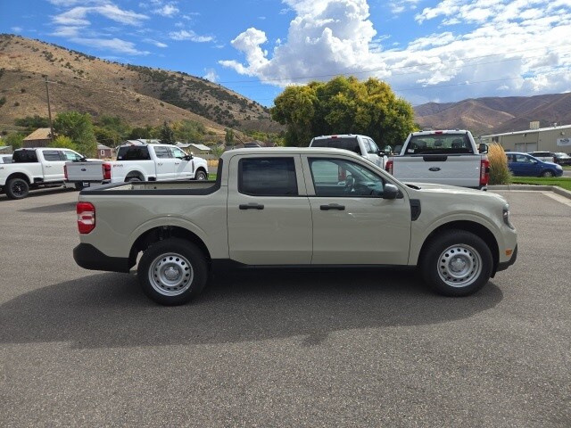 2025 Ford Maverick XL photo 2