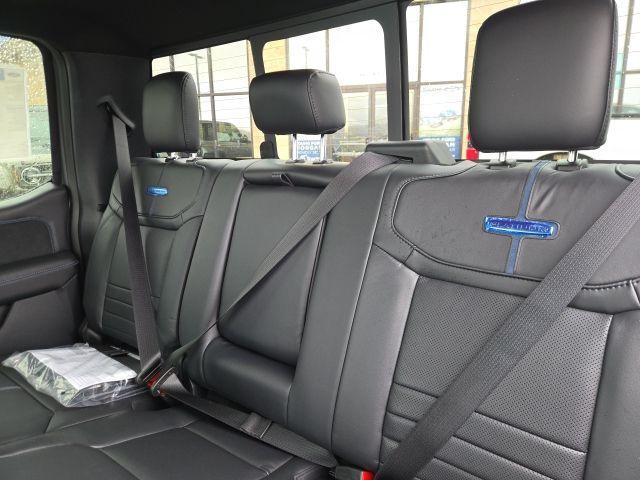 2026 Ford F-350 Super Duty Platinum - Photo 35