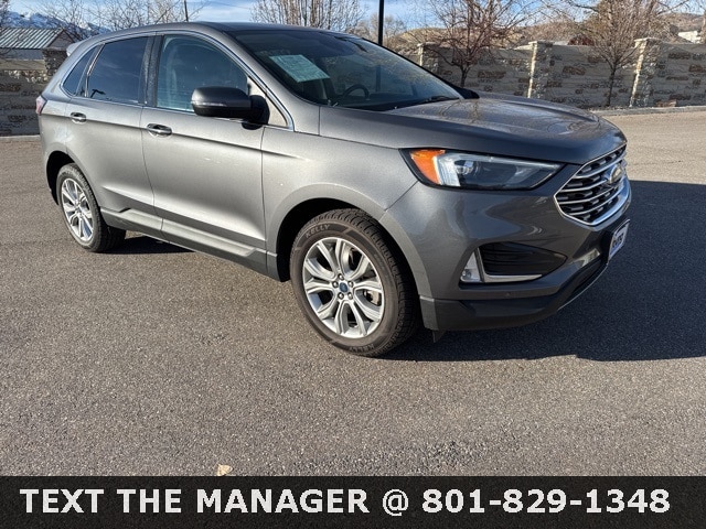 2022 Ford Edge Titanium's photo