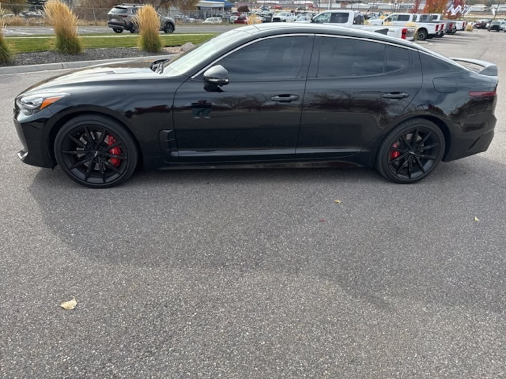 Used 2022 Kia Stinger GT2 Sedan