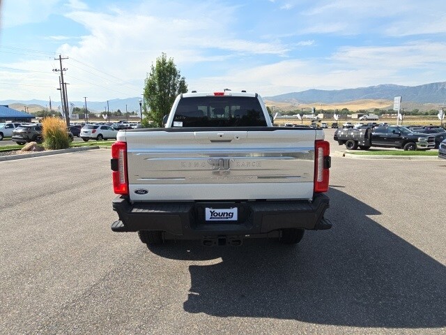 2025 Ford F-350 King Ranch photo 3