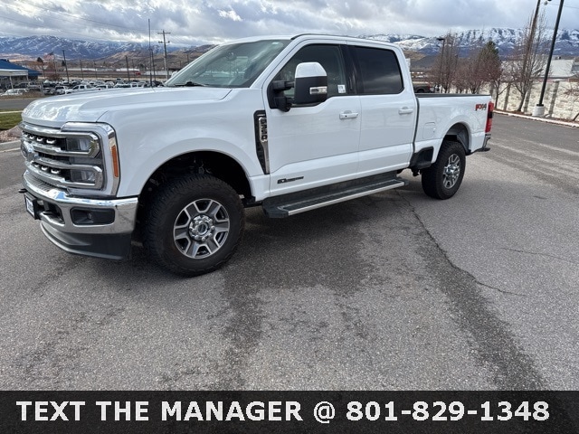2023 Ford F-350 Super Duty Lariat's photo