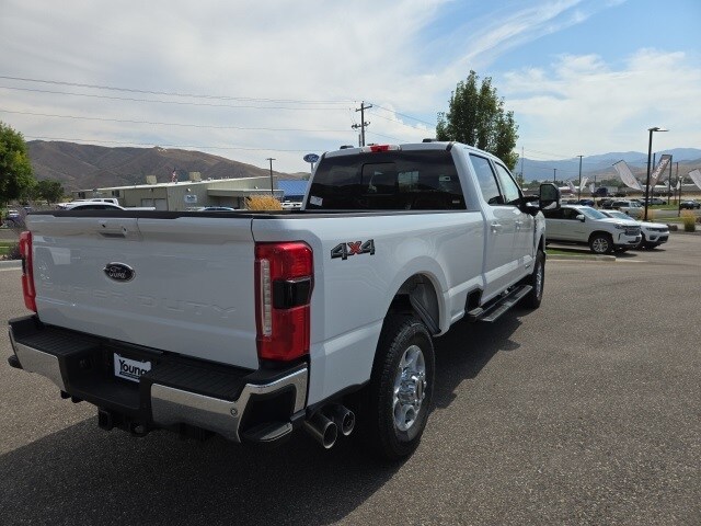 2026 Ford F-350 XLT photo 2