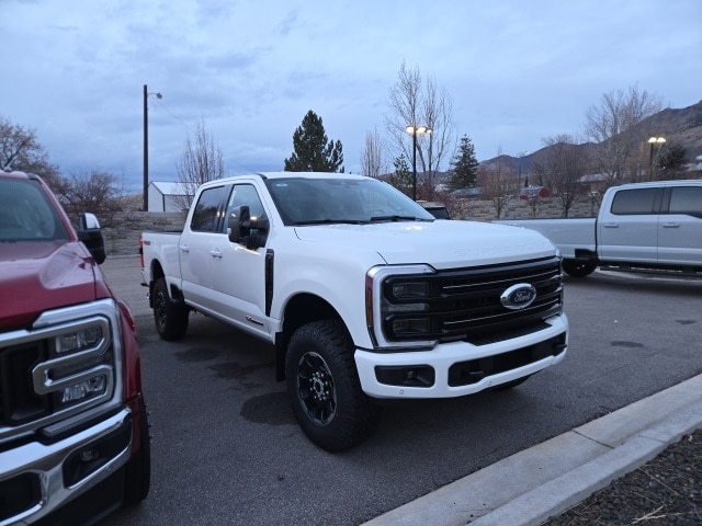 2026 Ford F-350 Super Duty Platinum's photo