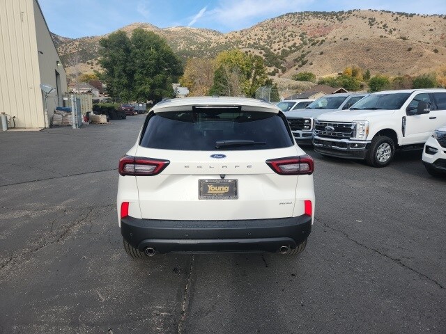 2025 Ford Escape ST-Line photo 4
