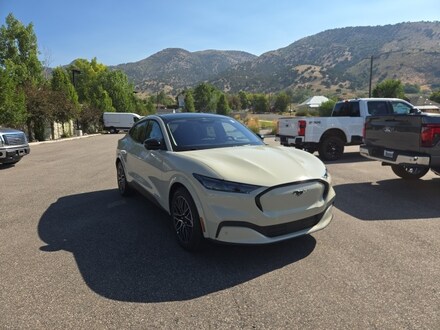 2025 Ford Mustang Mach-E Premium SUV