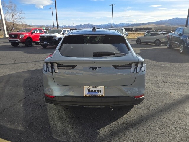 2026 Ford Mustang Mach-E Premium photo 2