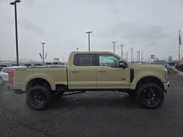2024 Ford F-250 Lariat photo 2