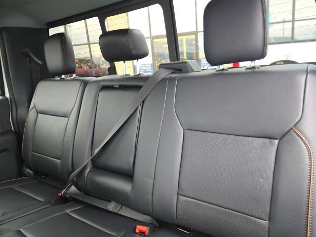 2025 Ford F-350 Super Duty Lariat - Photo 38