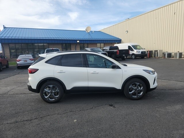 2025 Ford Escape ST-Line photo 2