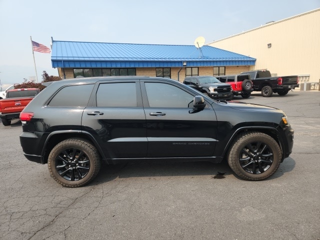 Used 2018 Jeep Grand Cherokee Altitude with VIN 1C4RJFAG2JC332718 for sale in Morgan, UT