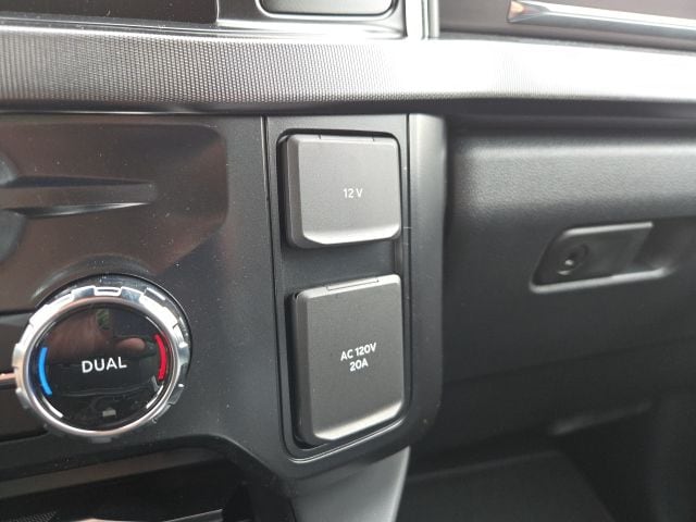 2026 Ford F-350 Super Duty Platinum - Photo 26