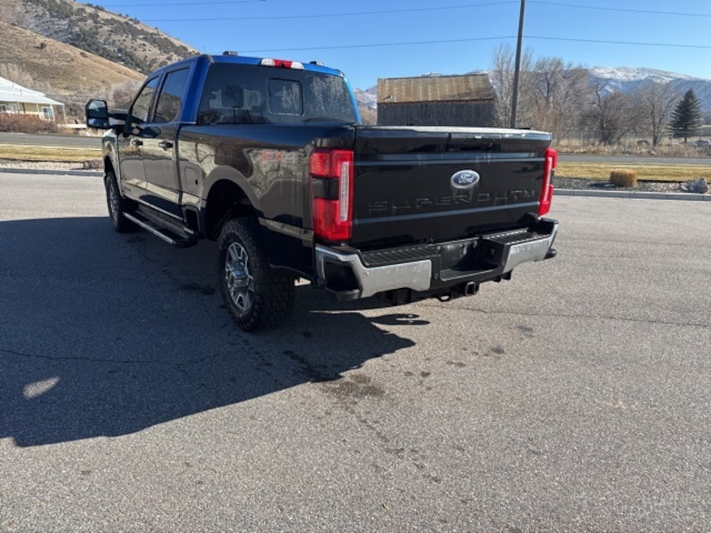 Used 2023 Ford F-350 Lariat Truck Crew Cab