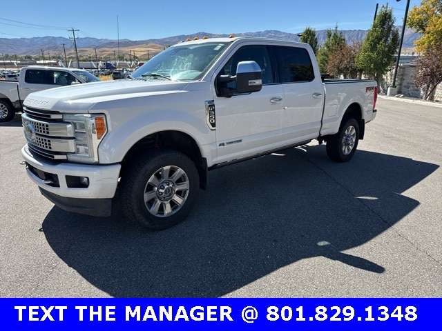 2017 Ford F-350 Super Duty Platinum's photo