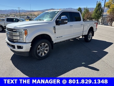 2017 Ford F-350 Platinum Truck Crew Cab