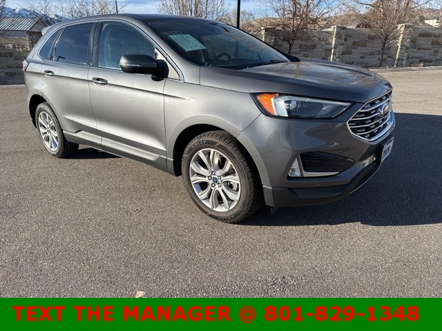 2022 Ford Edge Titanium's photo
