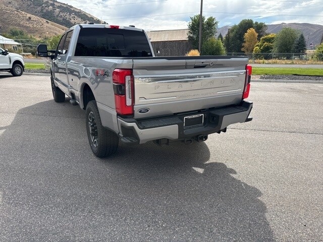 2024 Ford F-350 Platinum photo 4