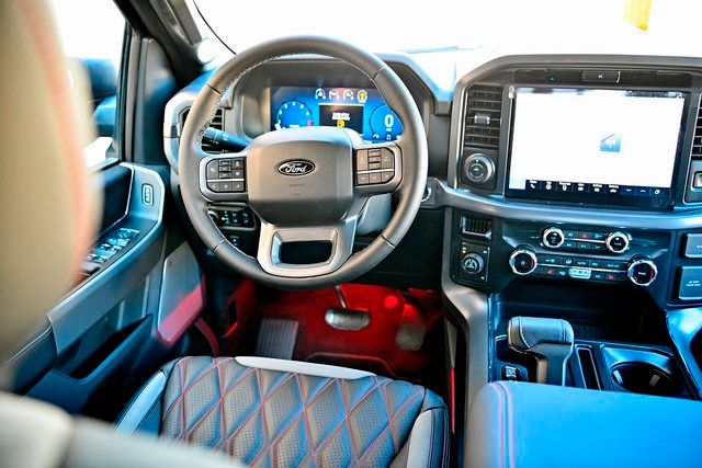 2025 Ford F-150 XLT - Photo 20