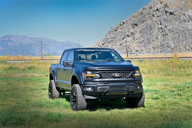 2025 Ford F-150 XLT photo 2