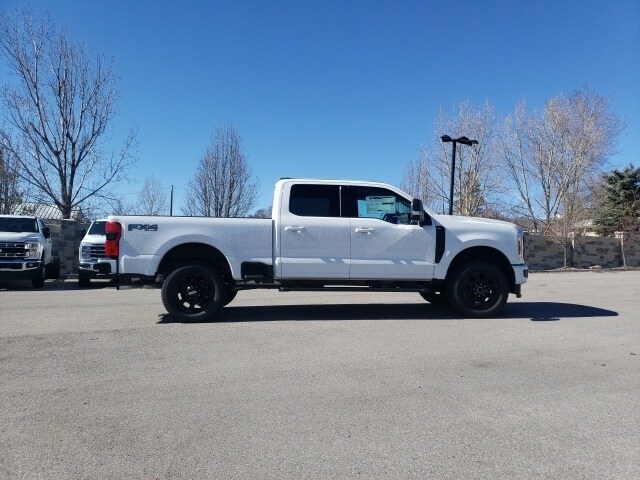 2025 Ford F-250 XLT photo 3