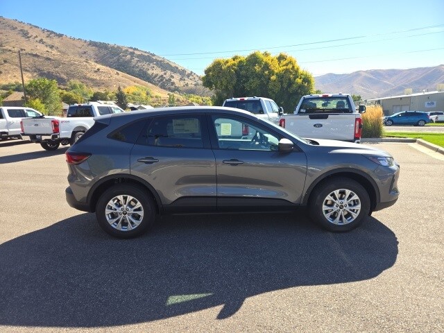 2026 Ford Escape Active photo 2