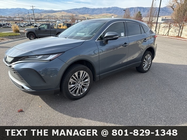 2022 Toyota Venza Limited's photo