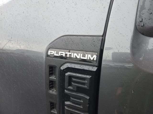 2026 Ford F-350 Super Duty Platinum - Photo 11