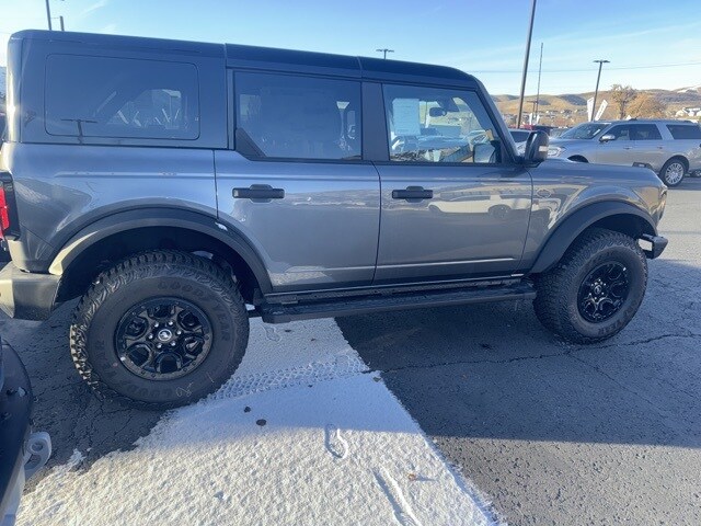 2024 Ford Bronco Wildtrak photo 2