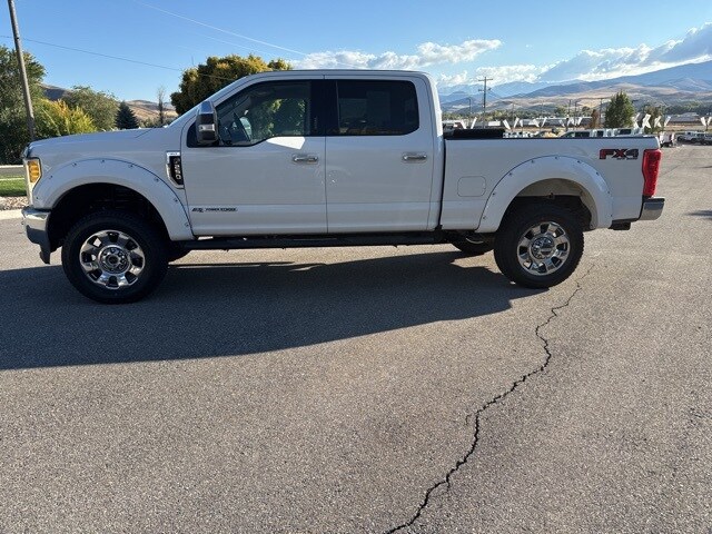 2017 Ford F-250 XLT photo 2